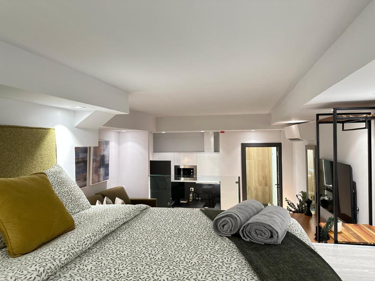 Suites 18 - Hostatel Granada Exteriör bild