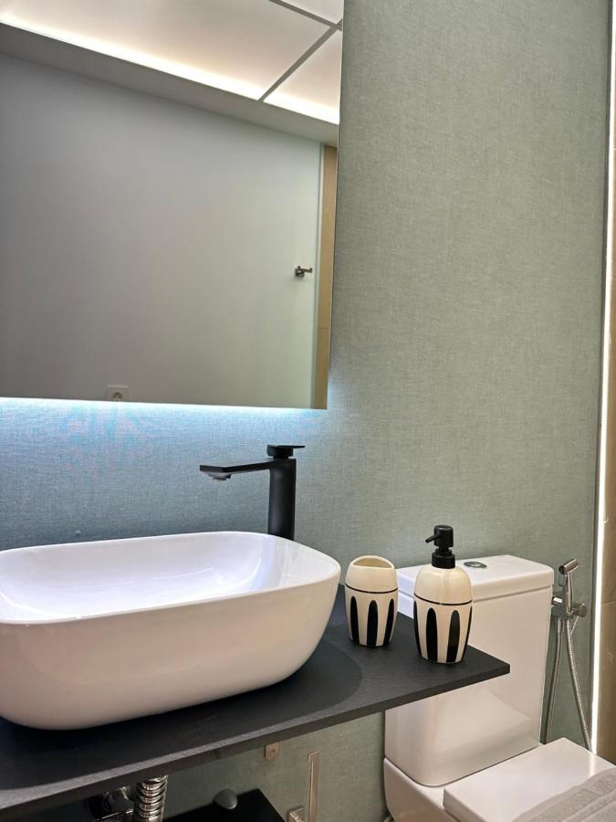 Suites 18 - Hostatel Granada Exteriör bild