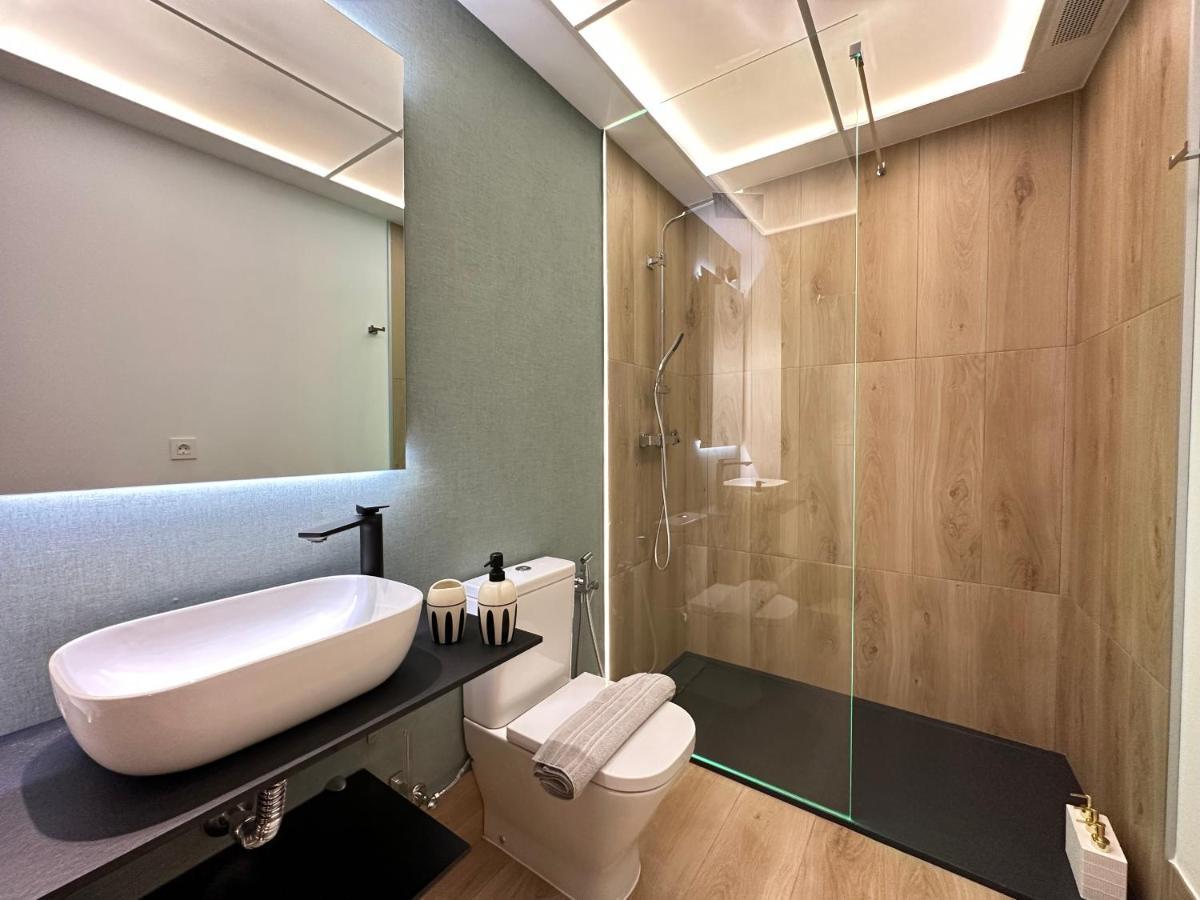 Suites 18 - Hostatel Granada Exteriör bild