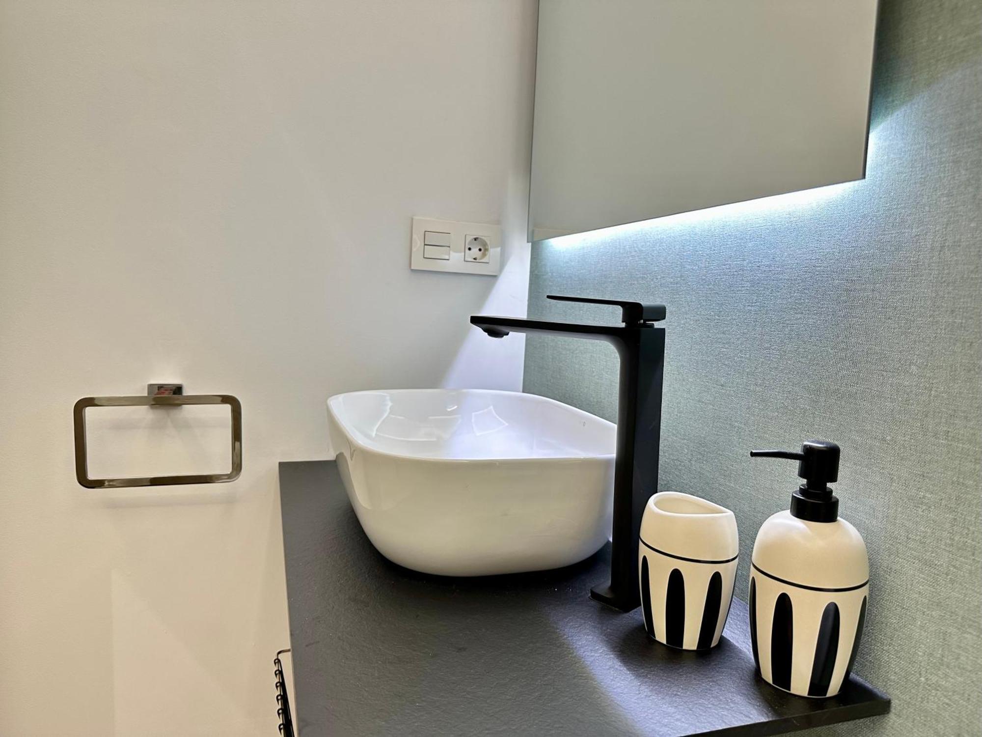 Suites 18 - Hostatel Granada Exteriör bild